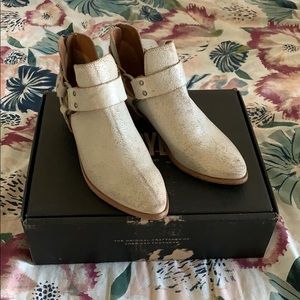 Frye Ray Harness Back Zip